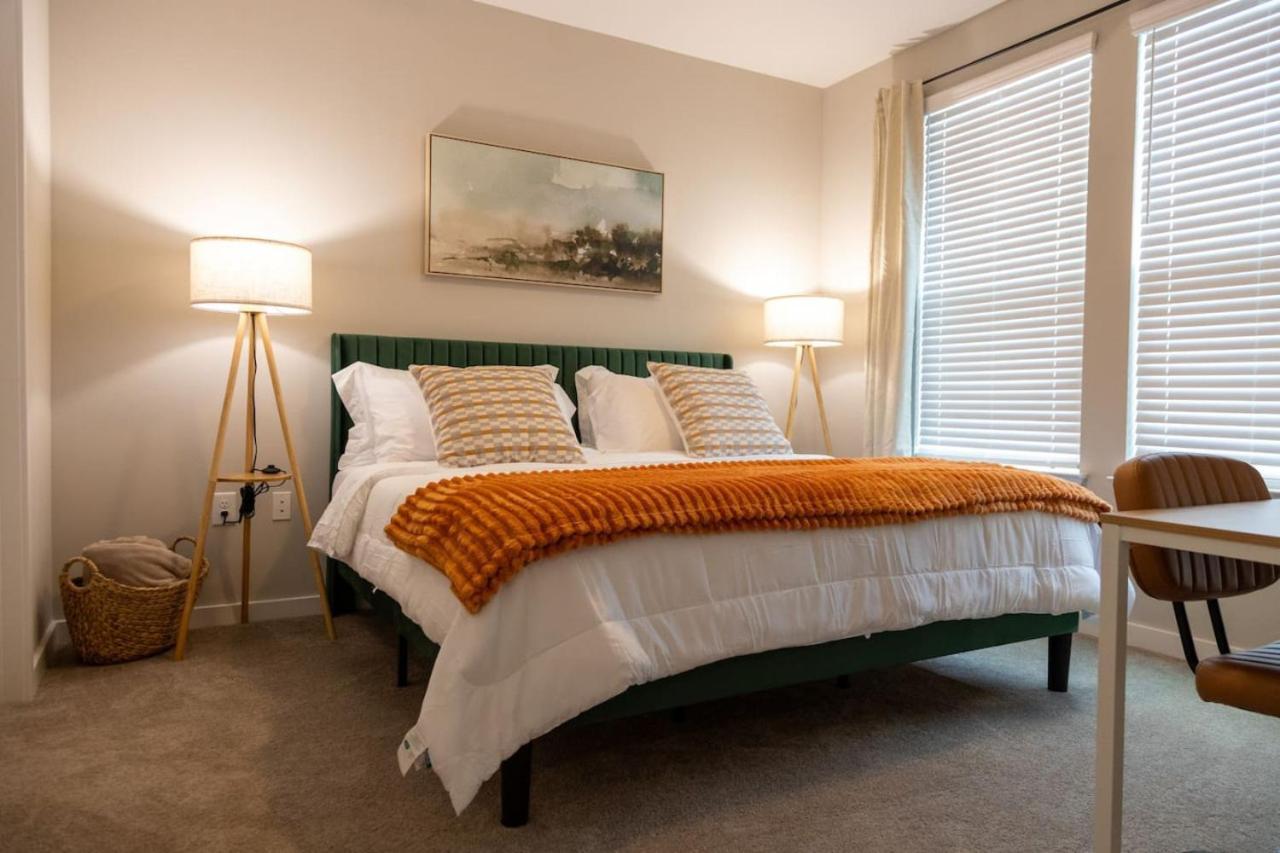 Brand New 3br 2 Bh The Meadow Apartment *